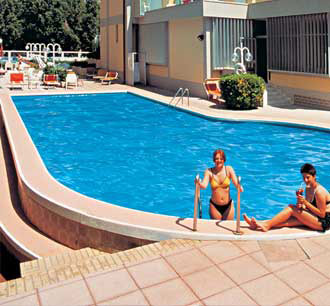 hotel imperiale piscina.jpg