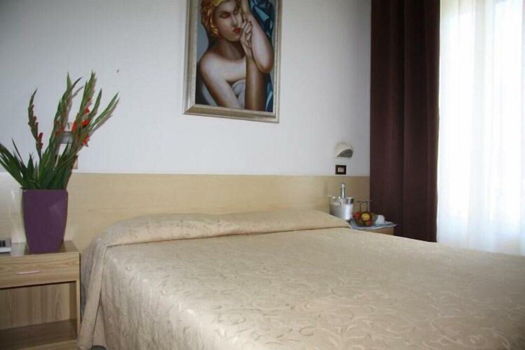 hotel-esperia-cesenatico-1