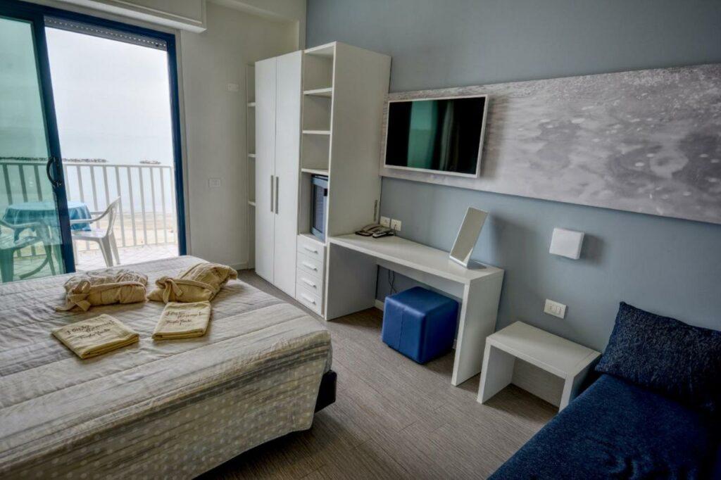 hotel-royal-cesenatico-camera-2