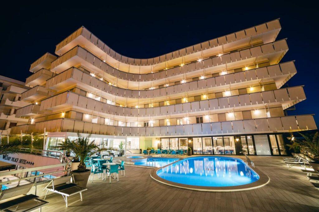 specialhotel-waldorfpalacecattolica-1