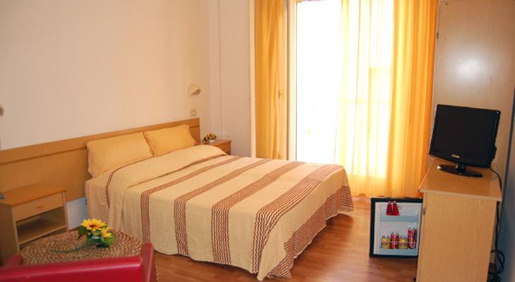 camera_hotel_frigobar
