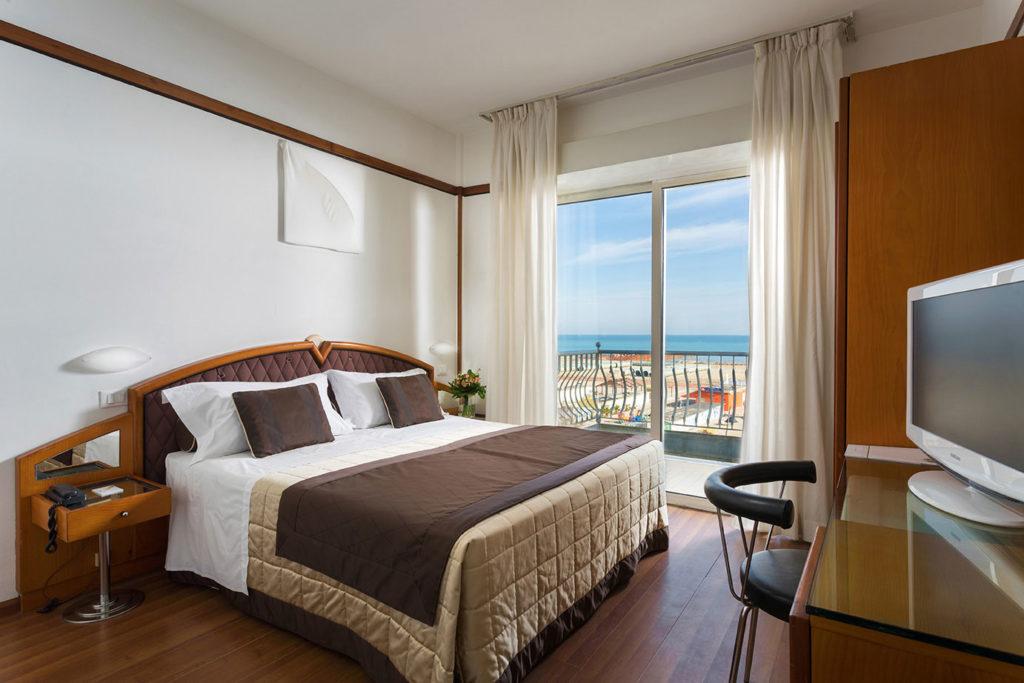 hotel-continental-rimini-camera