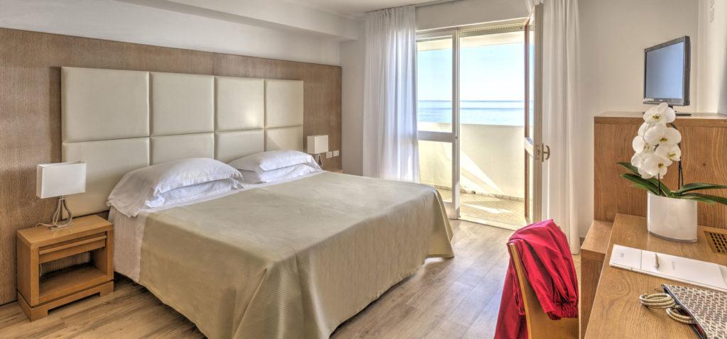 hotel-abner-s-riccione-4-stelle-camera-matrimoniale