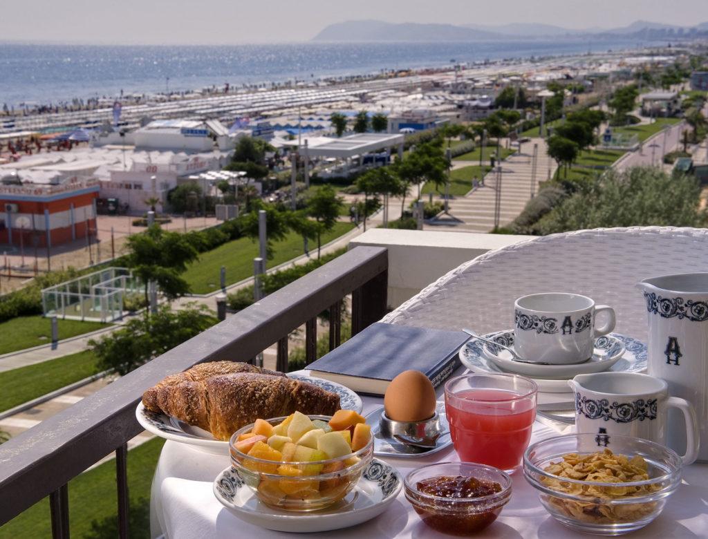 hotel-abner-s-riccione-4-stelle-colazione