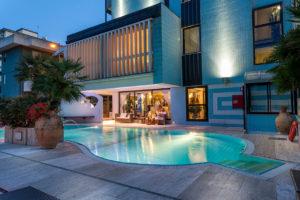 hotel-feldberg-riccione-4-stelle-piscina