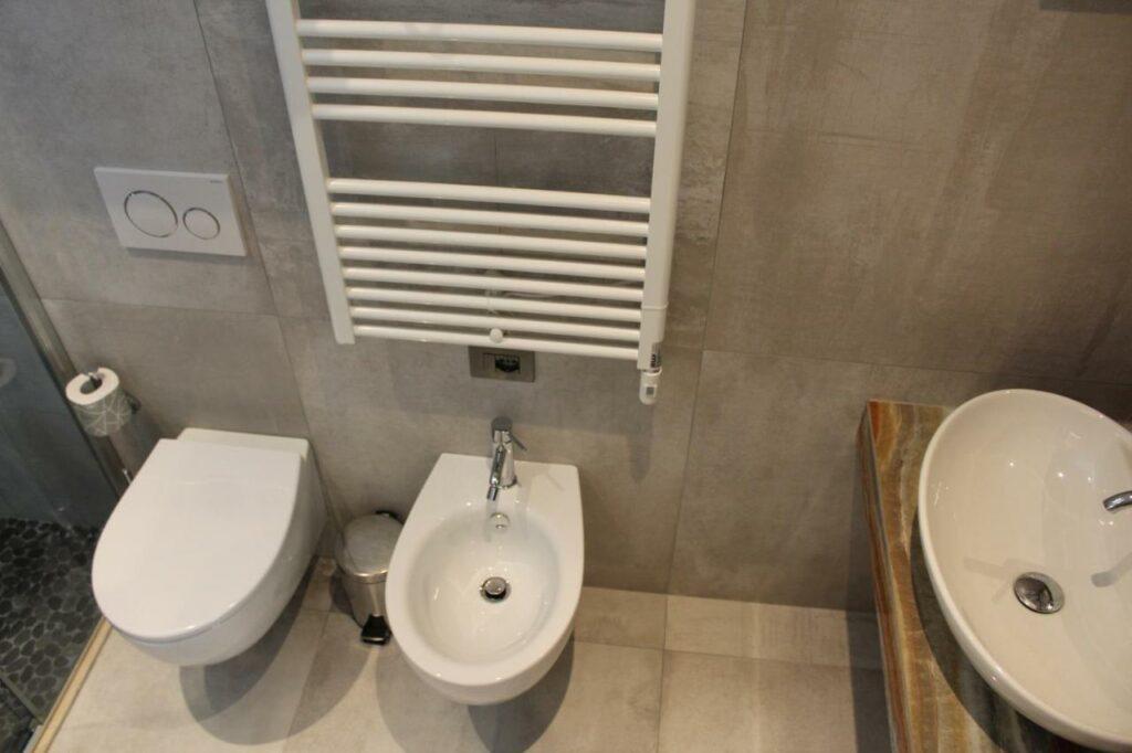 bb-primrose-residence-hotel-rimini-bagno