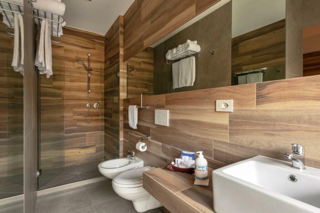 bio-boutique-hotel-xu-peru-ambienthotels-marina-centro-rimini-bagno