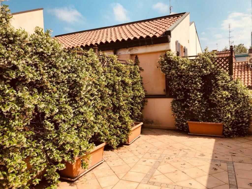 house-historical-center-rimini-exterior