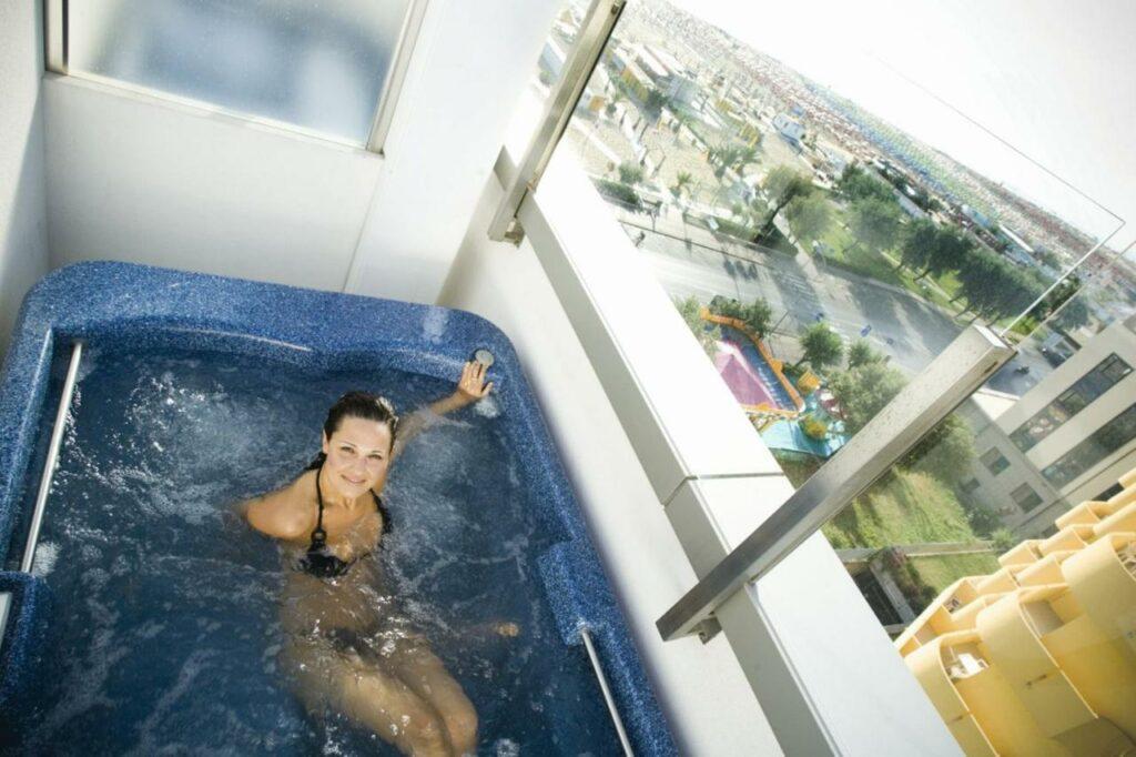 club-house-hotel-marina-centre-rimini-5