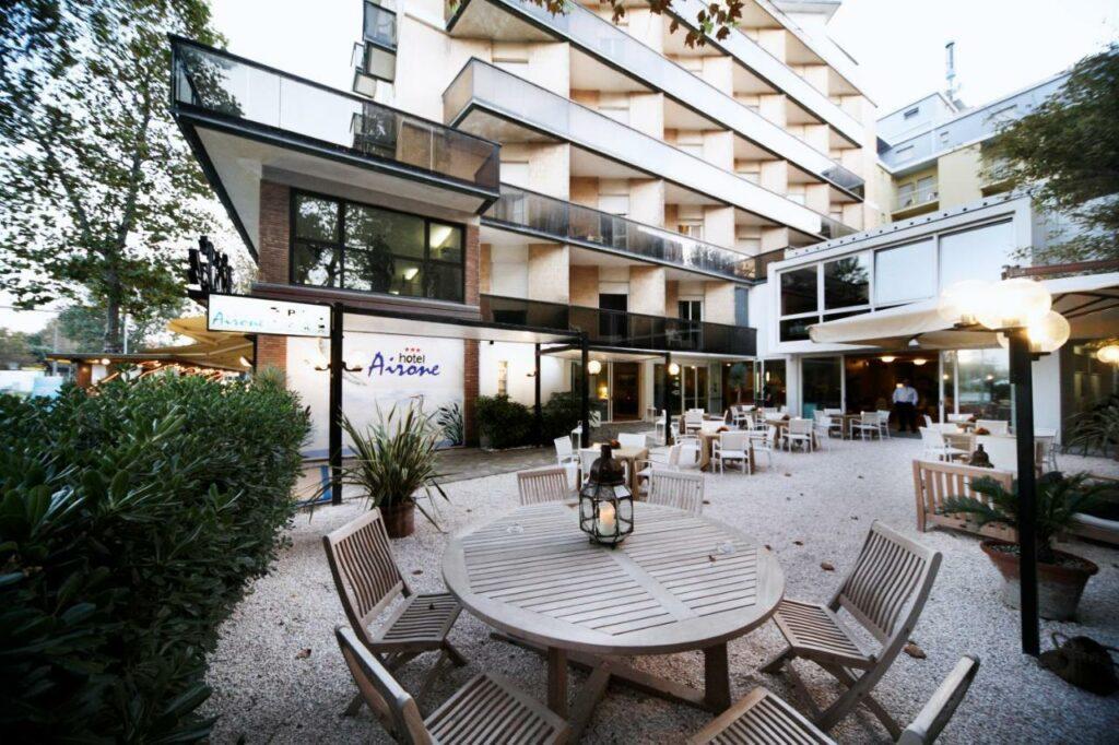 hotel-airone-marina-centro-rimini-3