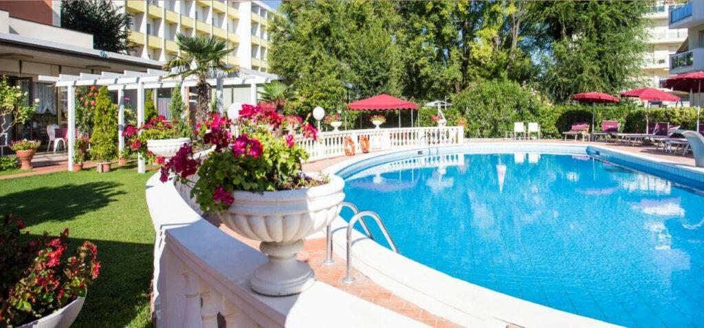 hotelapollo-viserbella1