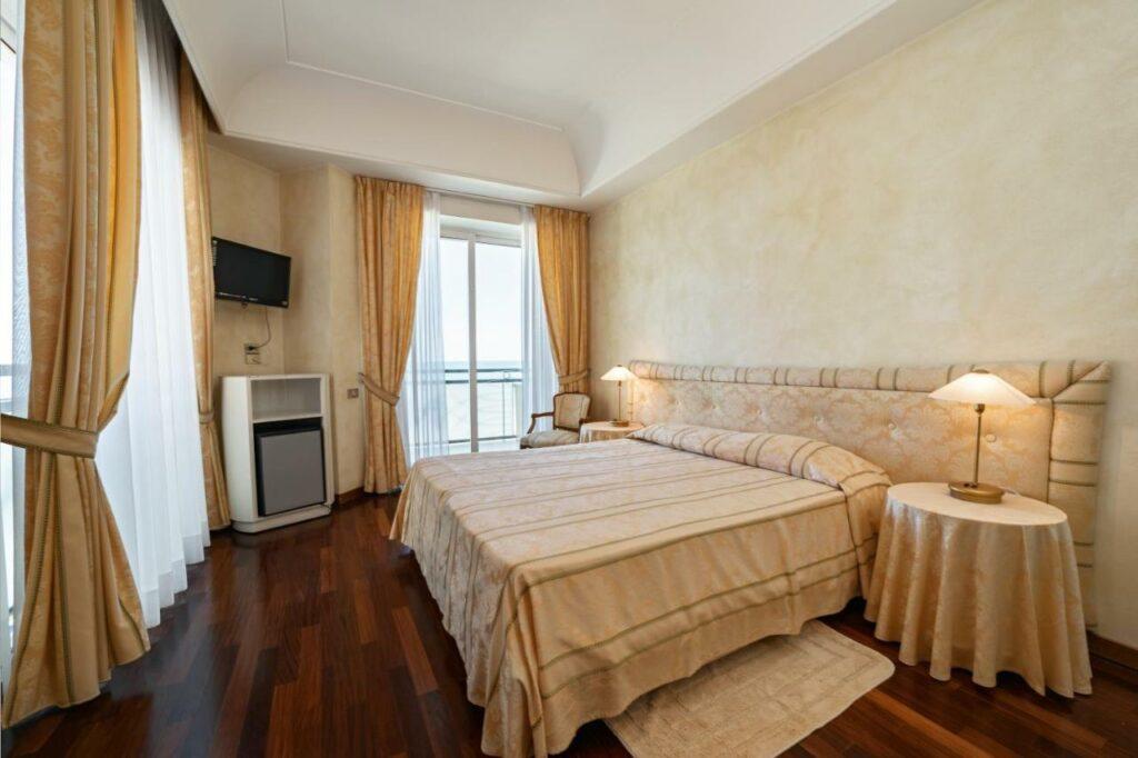 specialehotel-hotel-negresco-cattolica-2