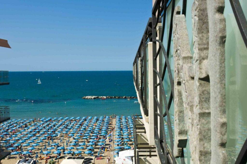 specialehotel-hotel-negresco-cattolica-4