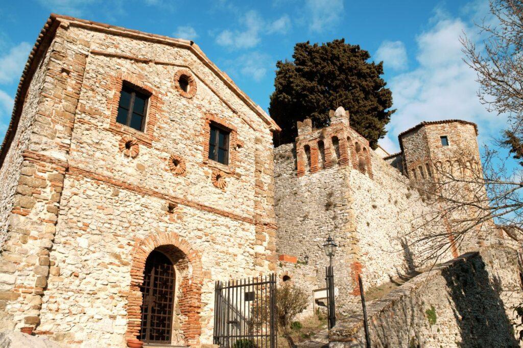castello-torriana-montebello-azzurrina