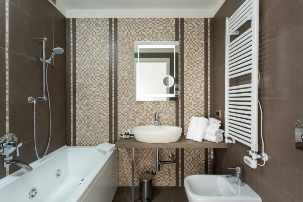 Embassy Aparthotel