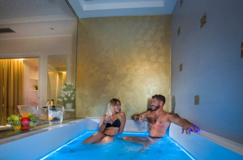 White Suites & Apartments