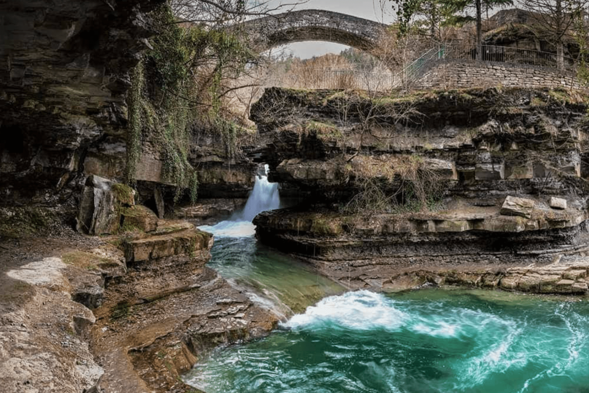 La Grotta Urlante di Premilcuore: un gioiello nascosto tra cascate, piscine naturali e natura incontaminata