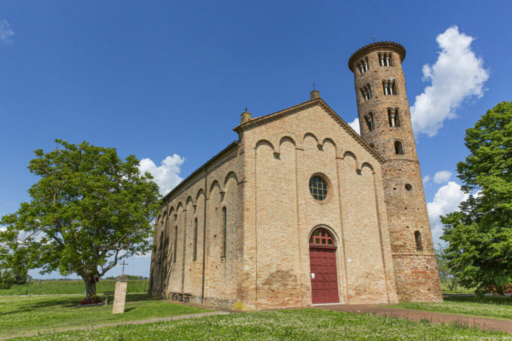 Le Pievi della Bassa Romagna. Viaggio tra fede, storia e paesaggio