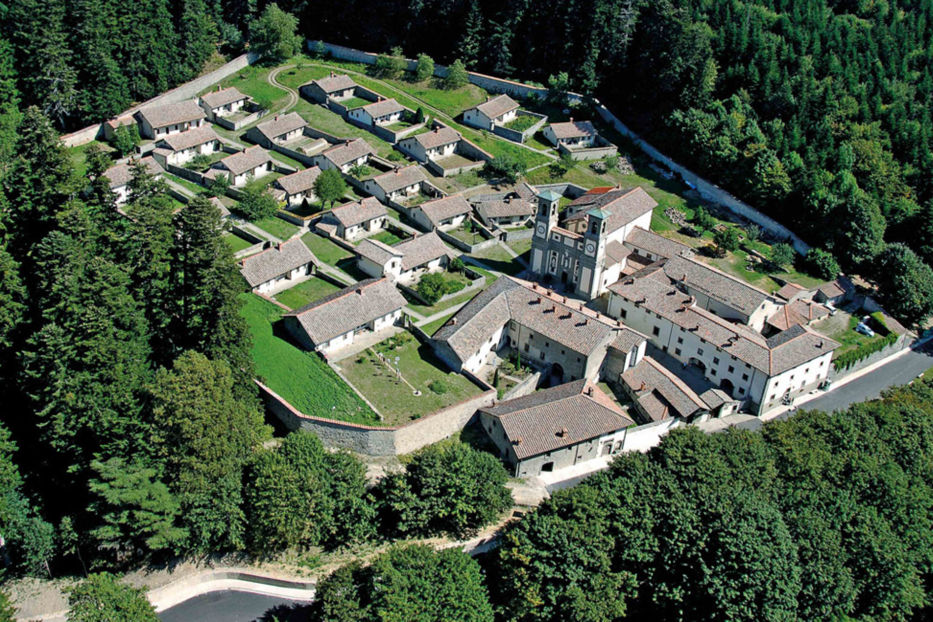 Da Rimini a Camaldoli: una gita tra natura, silenzio e spiritualità