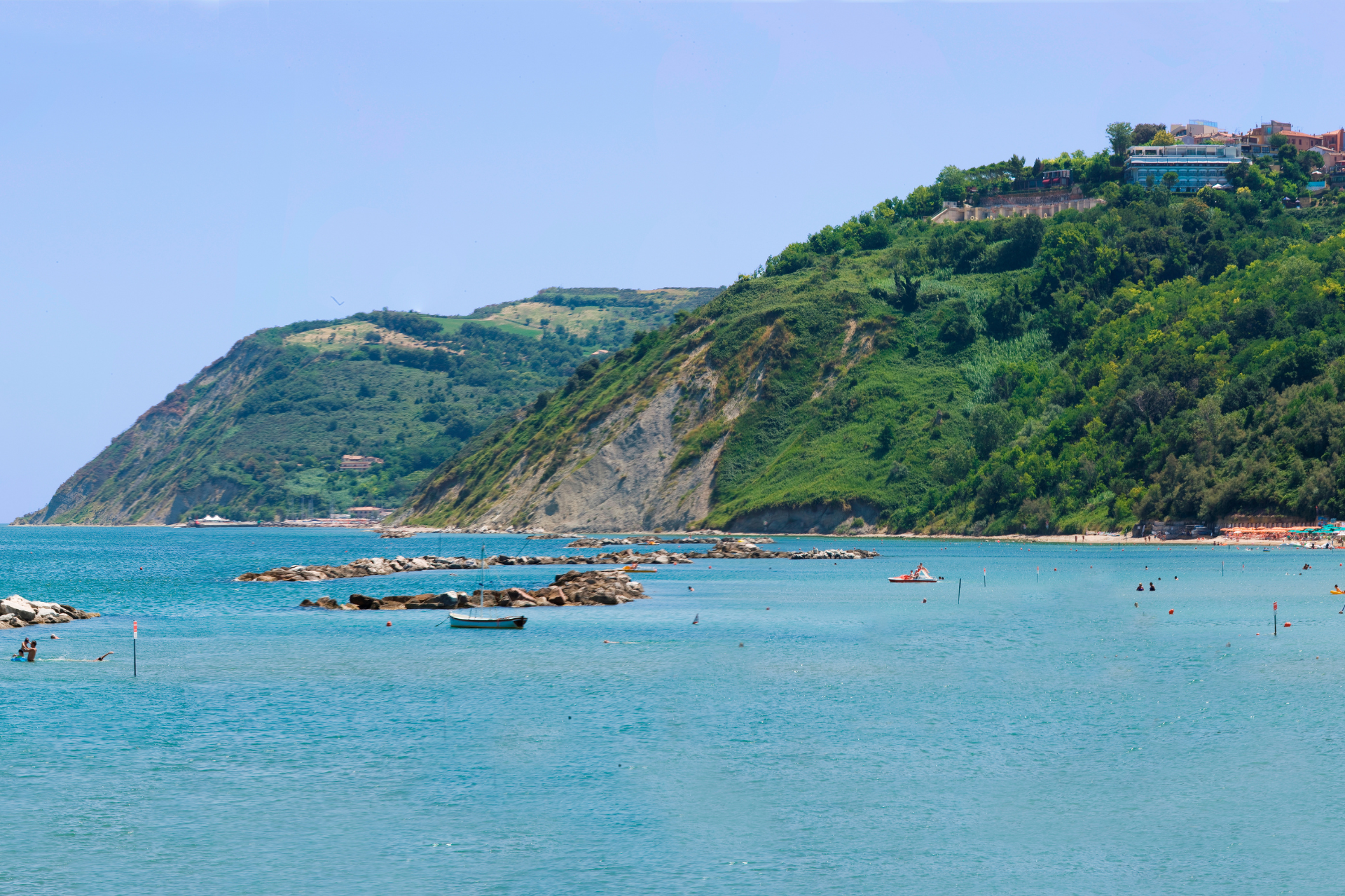 Da Cattolica a Gabicce e Vallugola: una gita tra mare, panorami e relax