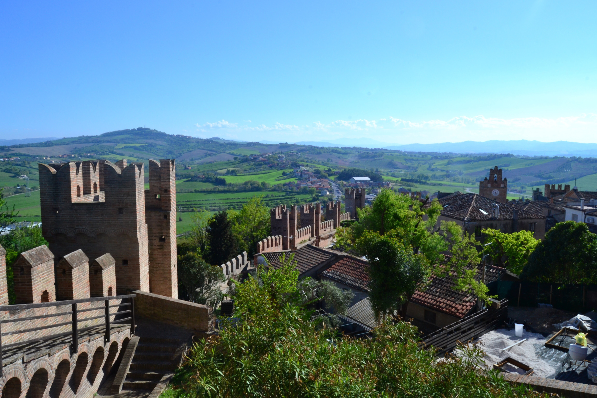 Gita in giornata da Rimini a Gradara: un viaggio tra storia, leggende e panorami