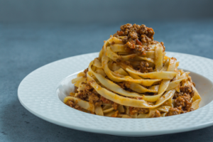 Il pranzo pasquale riminese: tradizione autentica tra sacro e convivialità